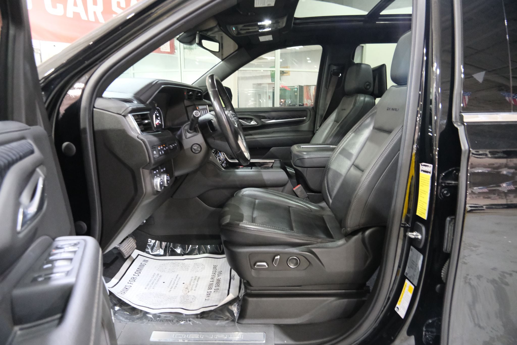 2021 GMC Yukon XL Denali Image 22 of 40