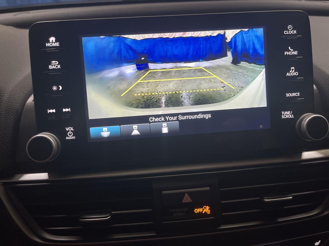 Vehicle image 15 of 23