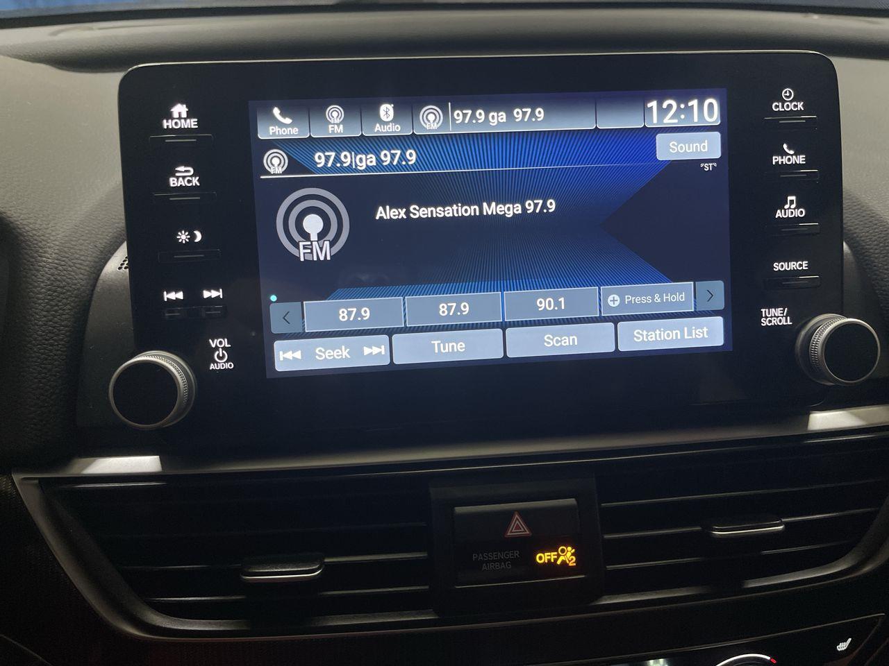Vehicle image 14 of 23