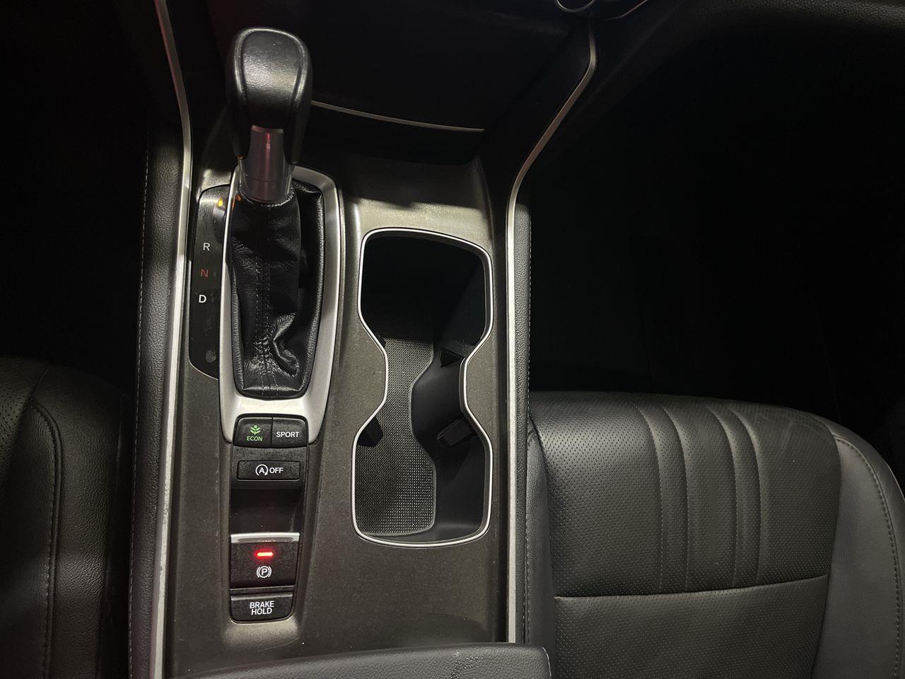 Vehicle image 16 of 23