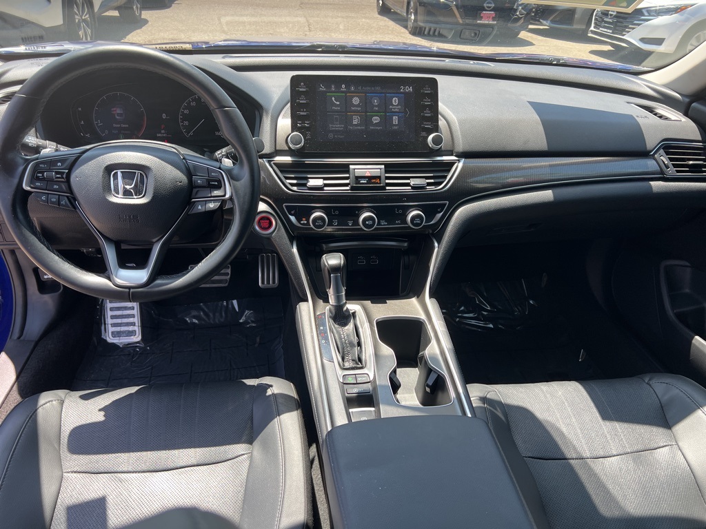 Vehicle image 15 of 24