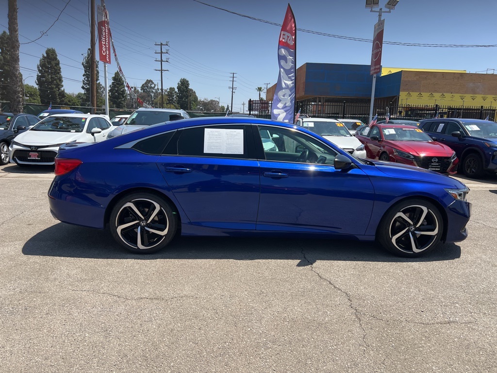 Vehicle image 5 of 24