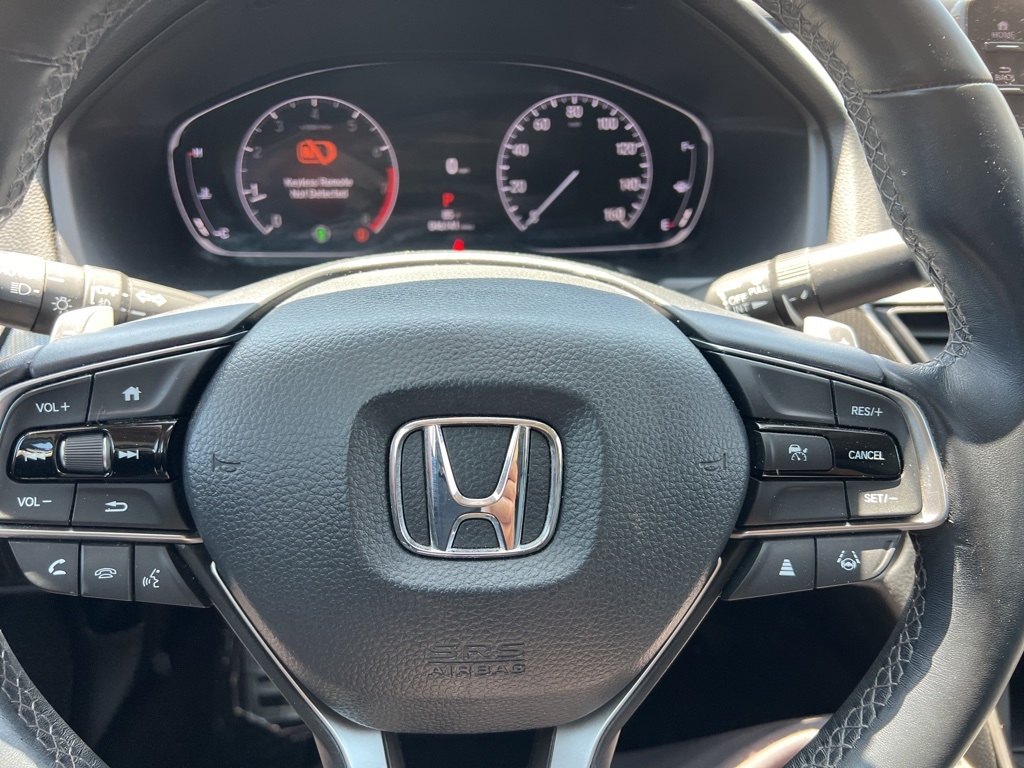Vehicle image 16 of 24