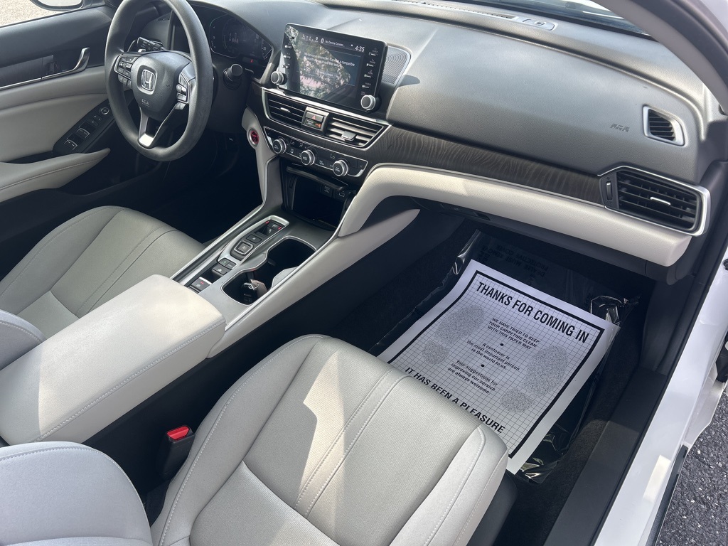 Vehicle image 46 of 49