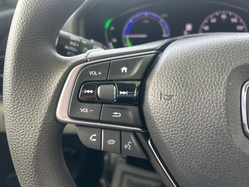 Vehicle image 23 of 49