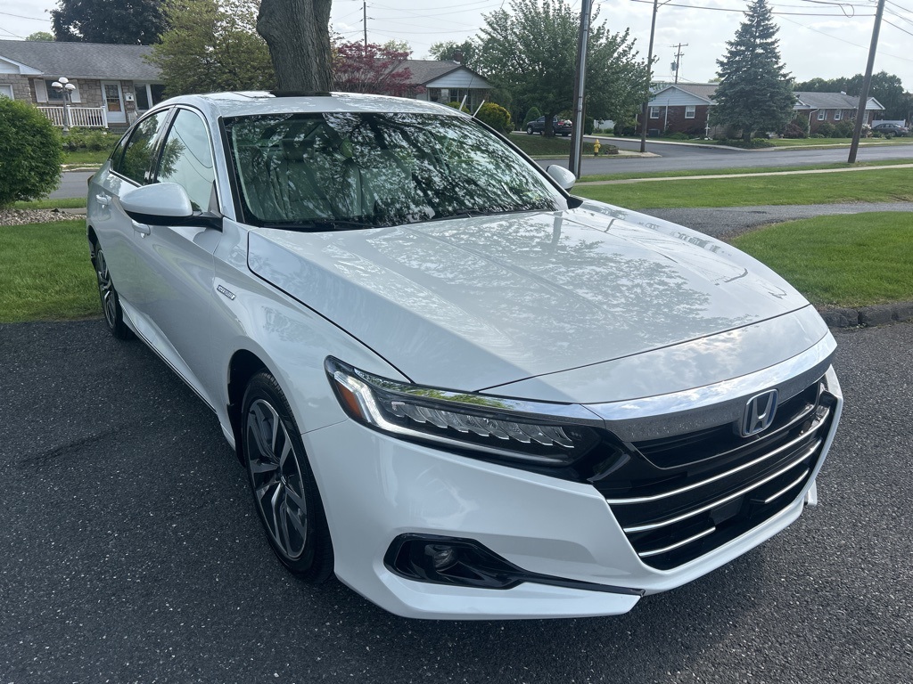 Vehicle image 2 of 49