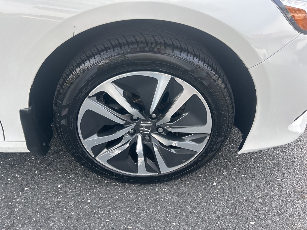 Vehicle image 9 of 49