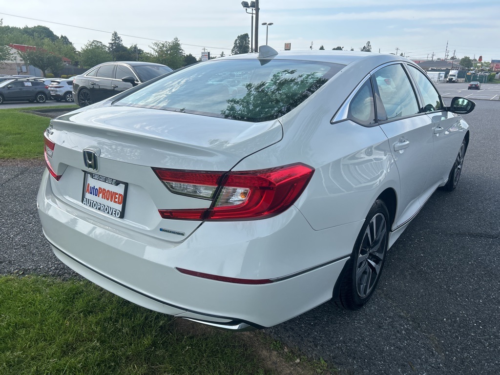 Vehicle image 4 of 49