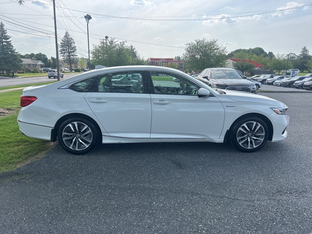 Vehicle image 3 of 49