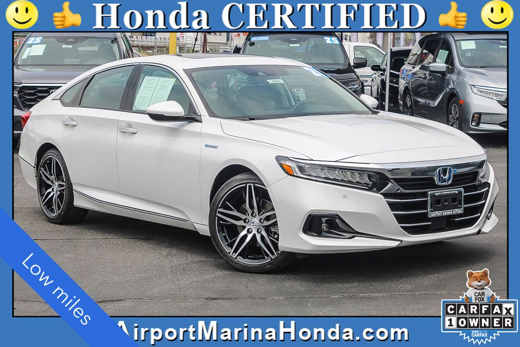 2021 Honda Accord Hybrid Touring Image 1 of 29