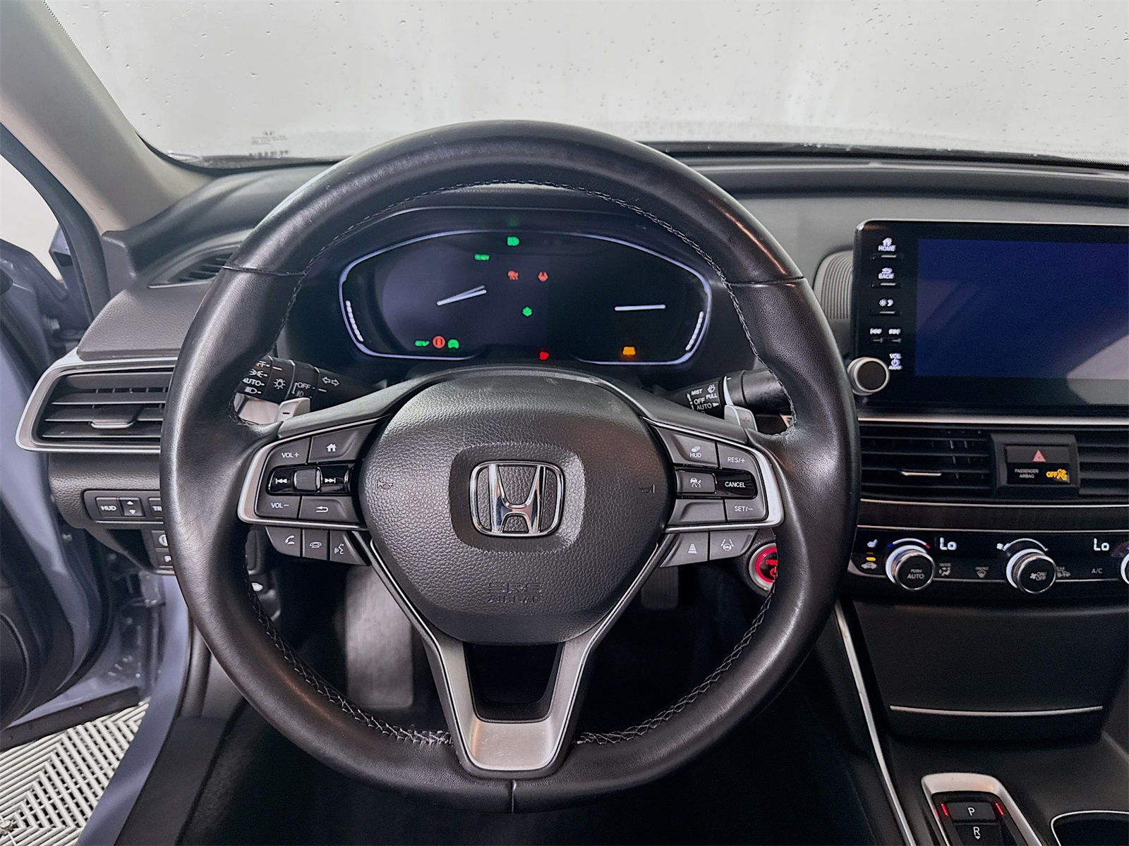 Vehicle image 11 of 22
