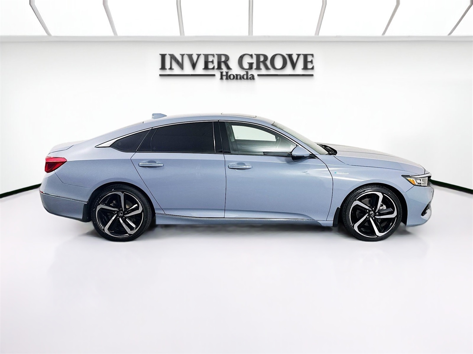 Vehicle image 4 of 22