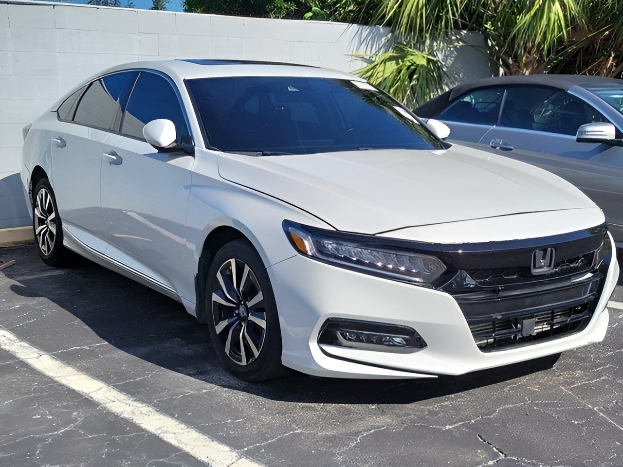 Vehicle image 14 of 14