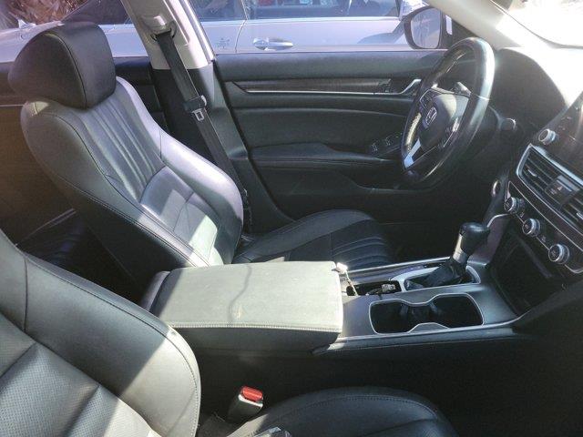 Vehicle image 11 of 14