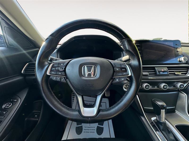 Vehicle image 11 of 13