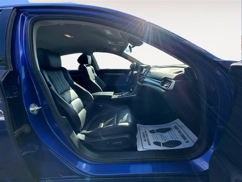 Vehicle image 12 of 13
