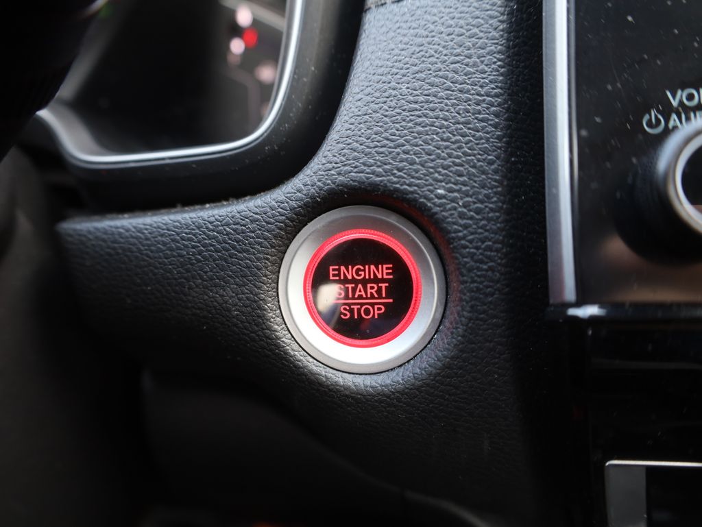 Vehicle image 31 of 41
