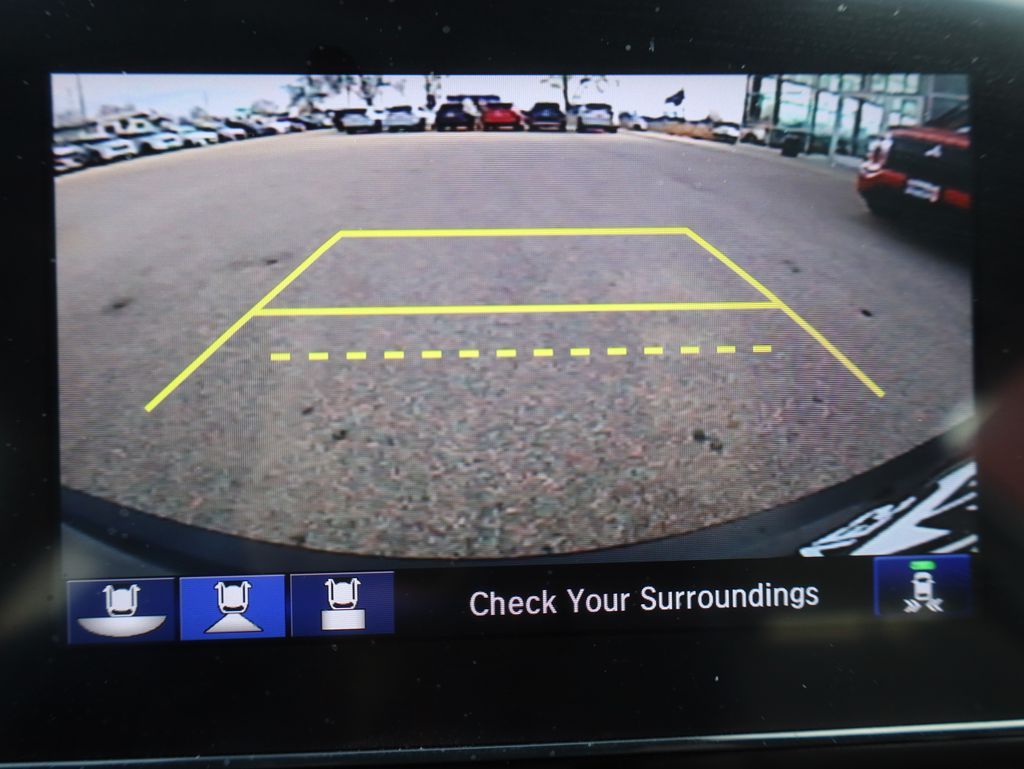 Vehicle image 33 of 41