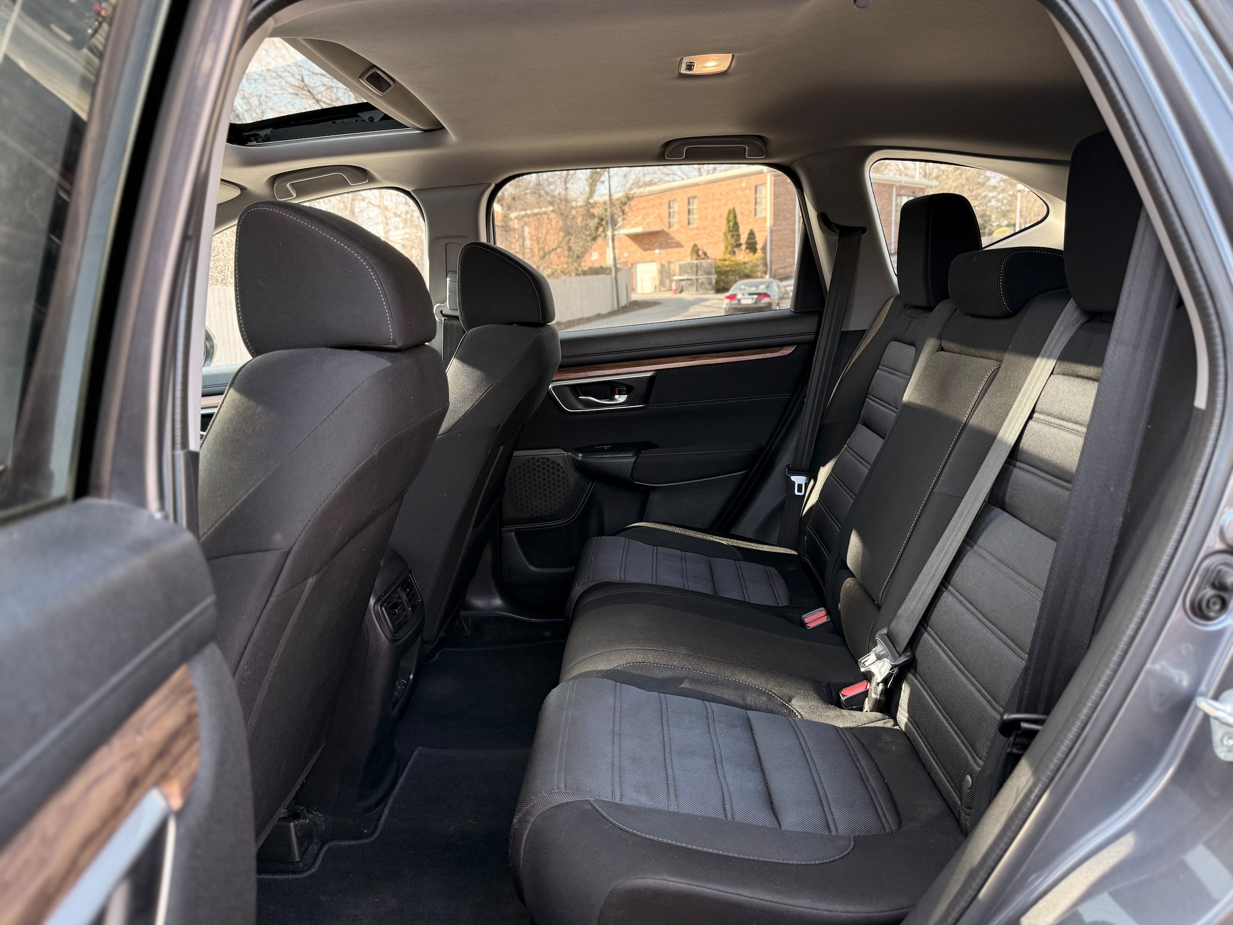 Vehicle image 37 of 55