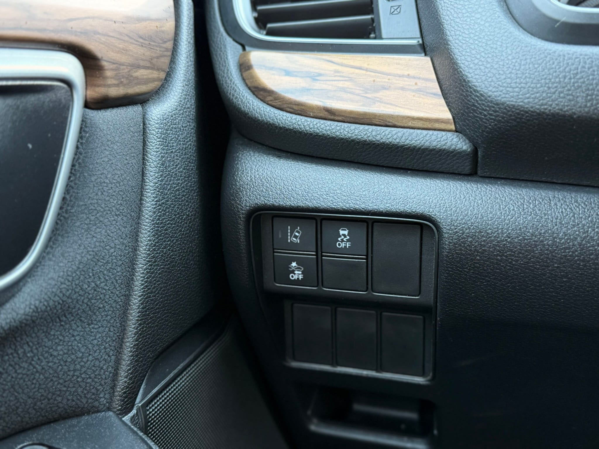 Vehicle image 22 of 55