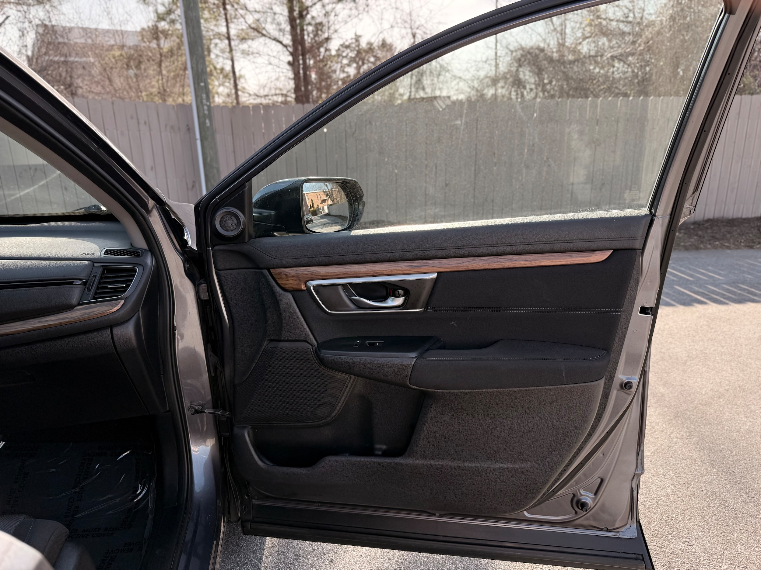 Vehicle image 40 of 55