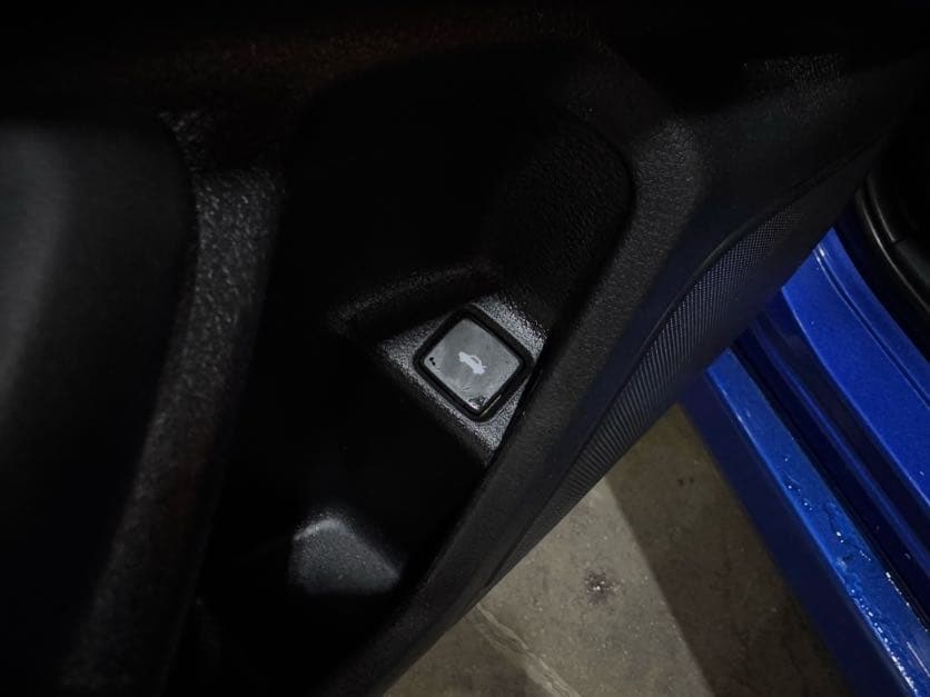 Vehicle image 18 of 40
