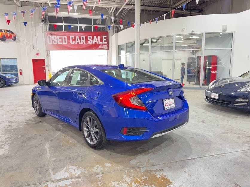 Vehicle image 7 of 40