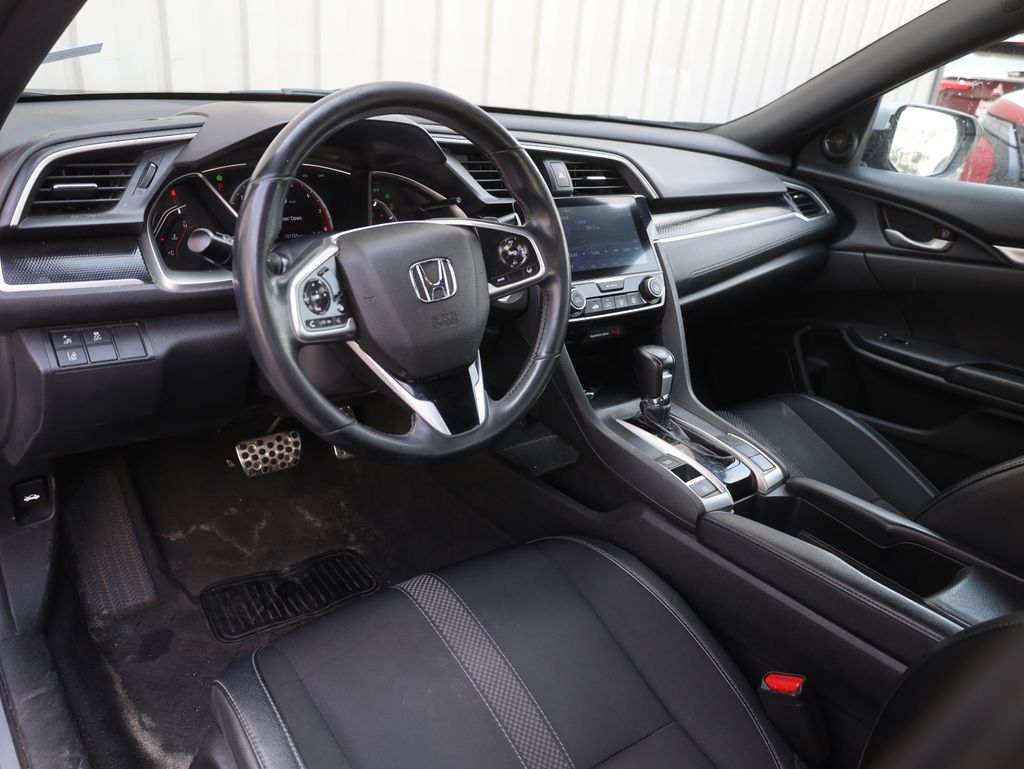 Vehicle image 22 of 38