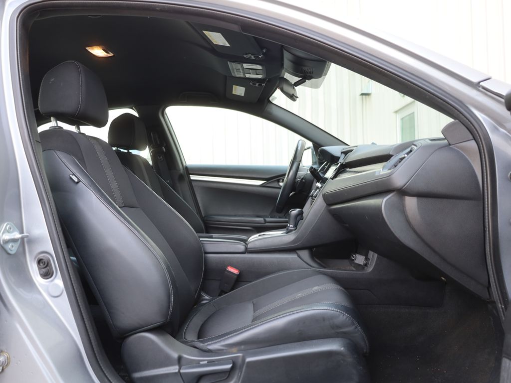 Vehicle image 10 of 38