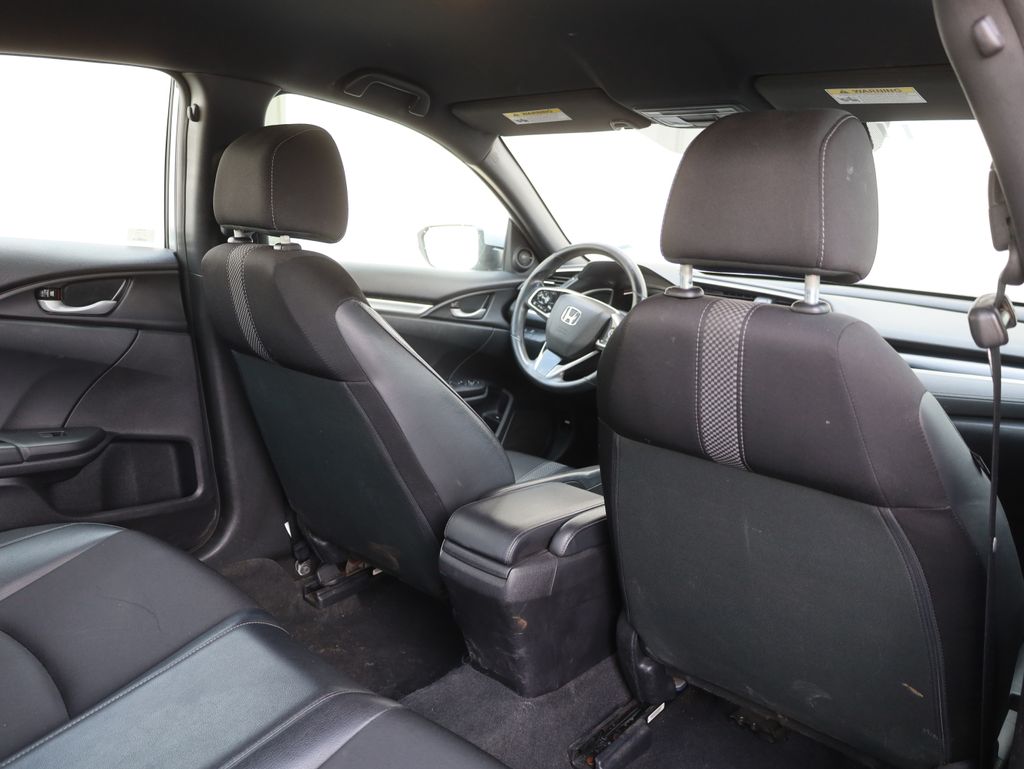 Vehicle image 13 of 38
