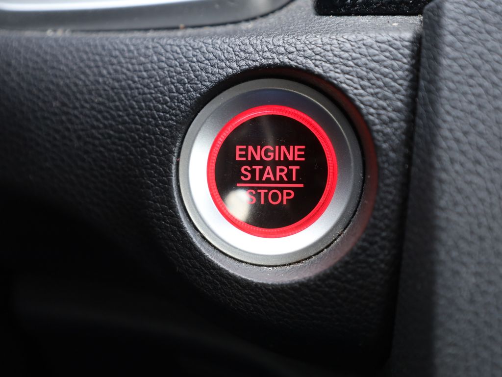 Vehicle image 26 of 38