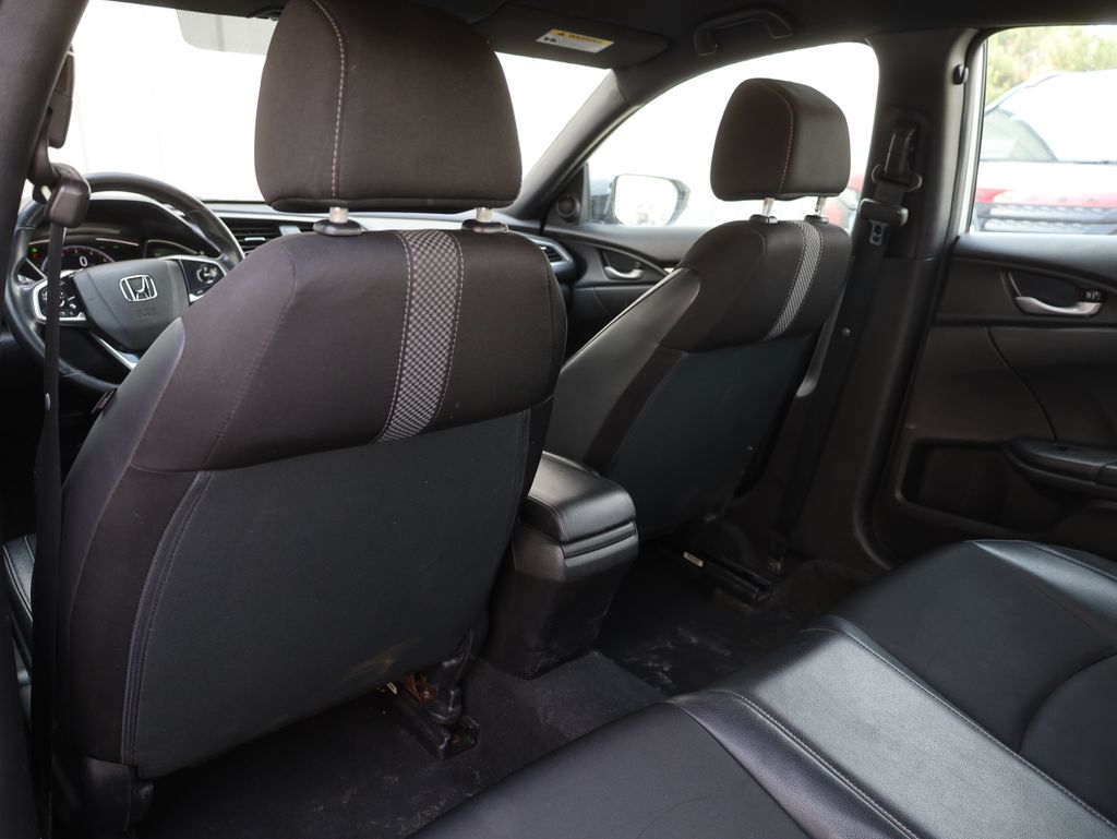 Vehicle image 20 of 38