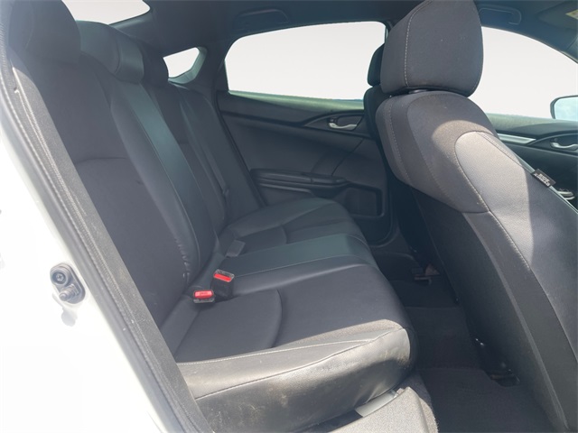 Vehicle image 28 of 43