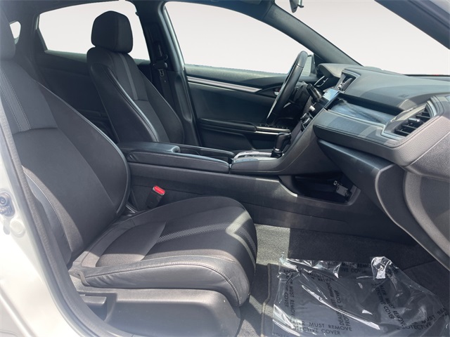 Vehicle image 27 of 43