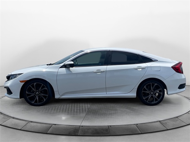 Vehicle image 8 of 43