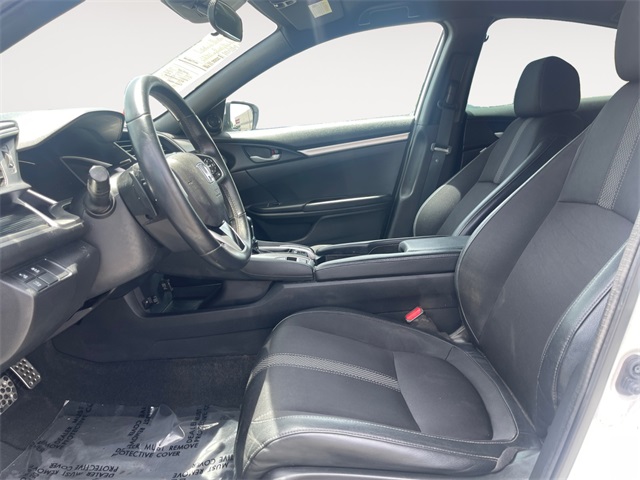 Vehicle image 9 of 43
