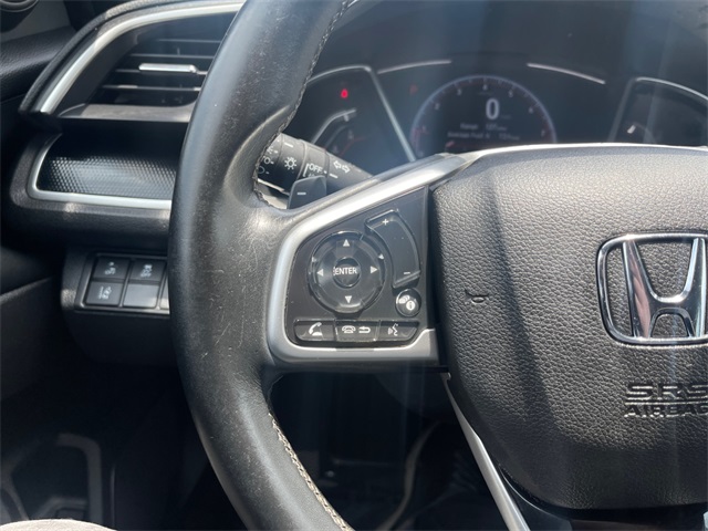 Vehicle image 21 of 43