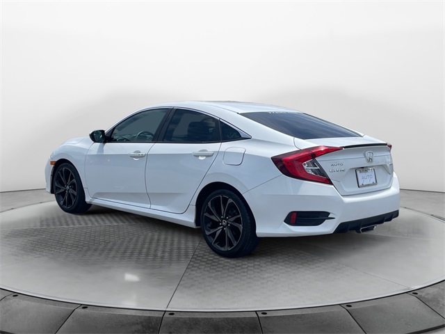 Vehicle image 7 of 43