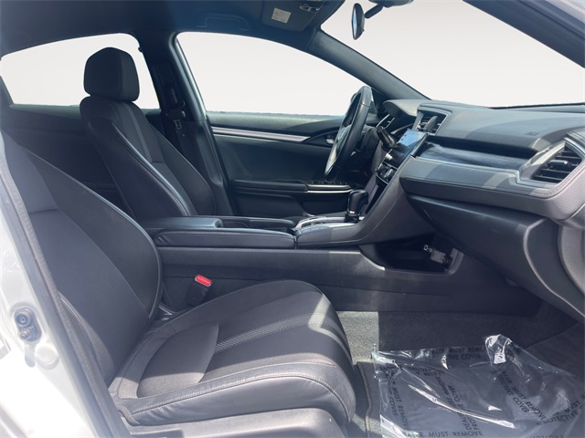Vehicle image 15 of 43
