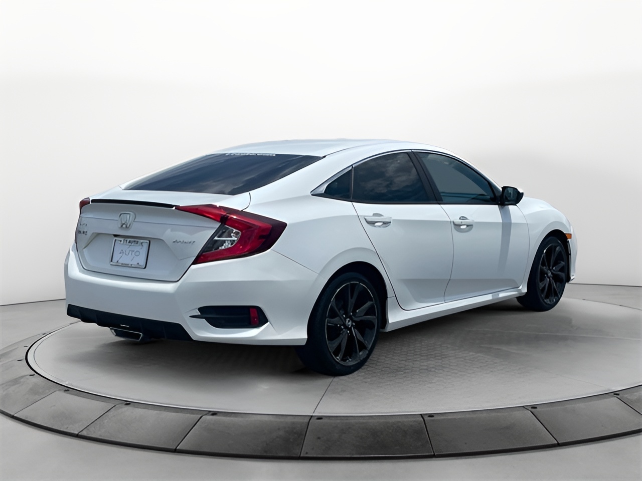 Vehicle image 40 of 43
