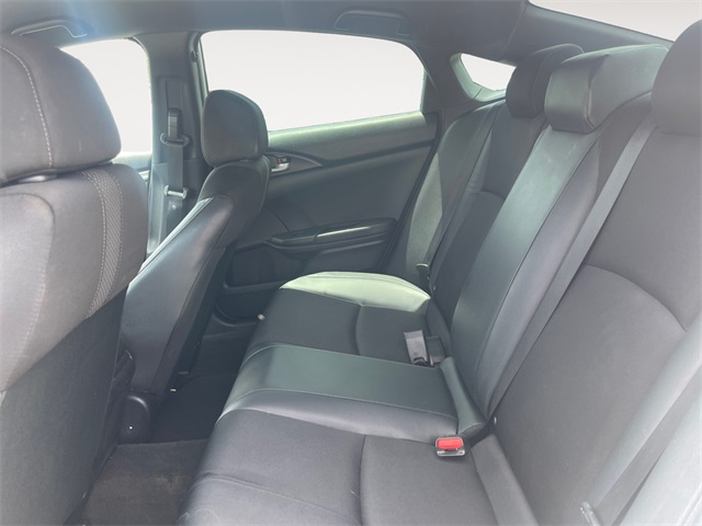 Vehicle image 14 of 43