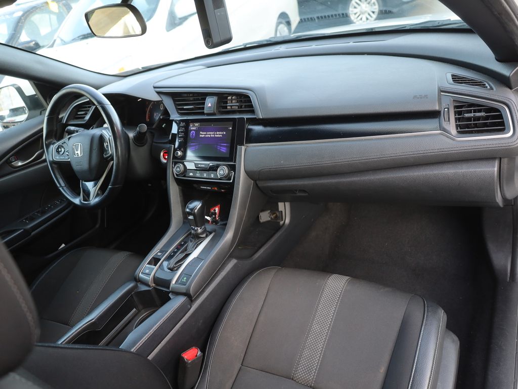 Vehicle image 15 of 46
