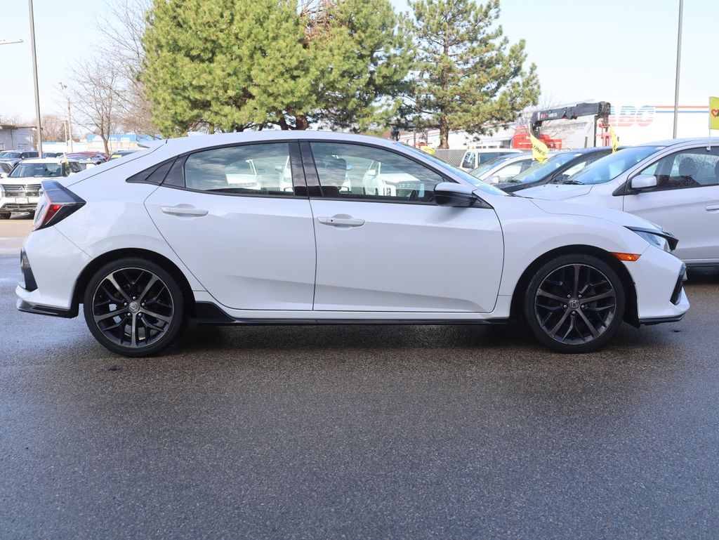 Vehicle image 5 of 46