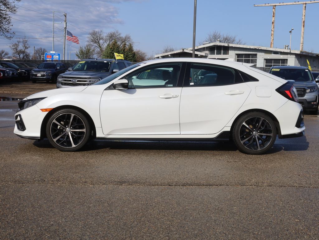 Vehicle image 10 of 46