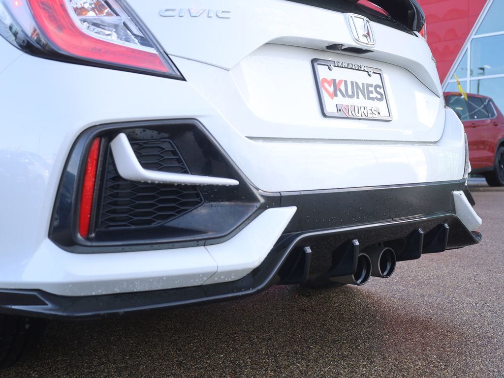 Vehicle image 11 of 46