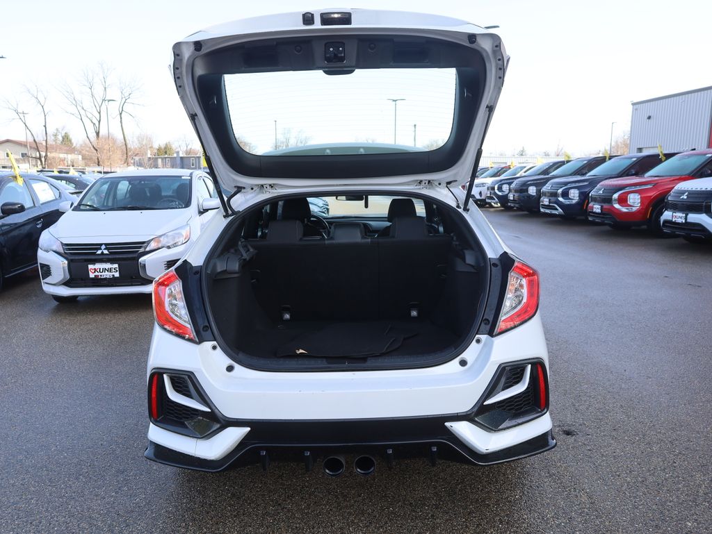 Vehicle image 22 of 46