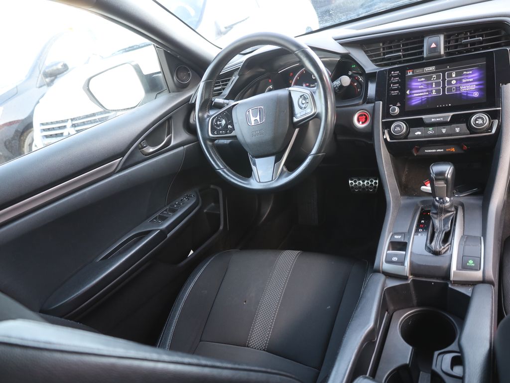 Vehicle image 17 of 46