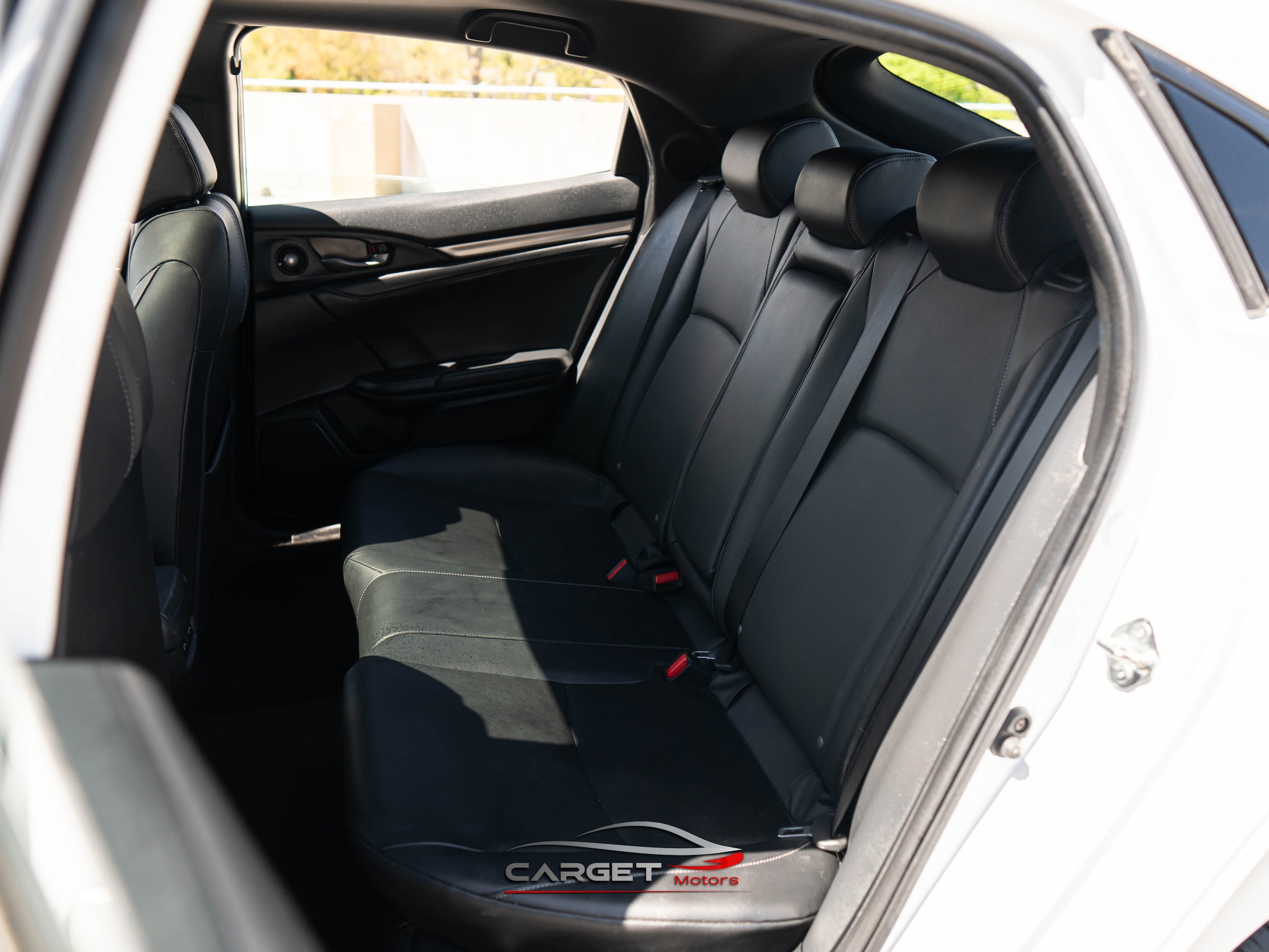 Vehicle image 20 of 48