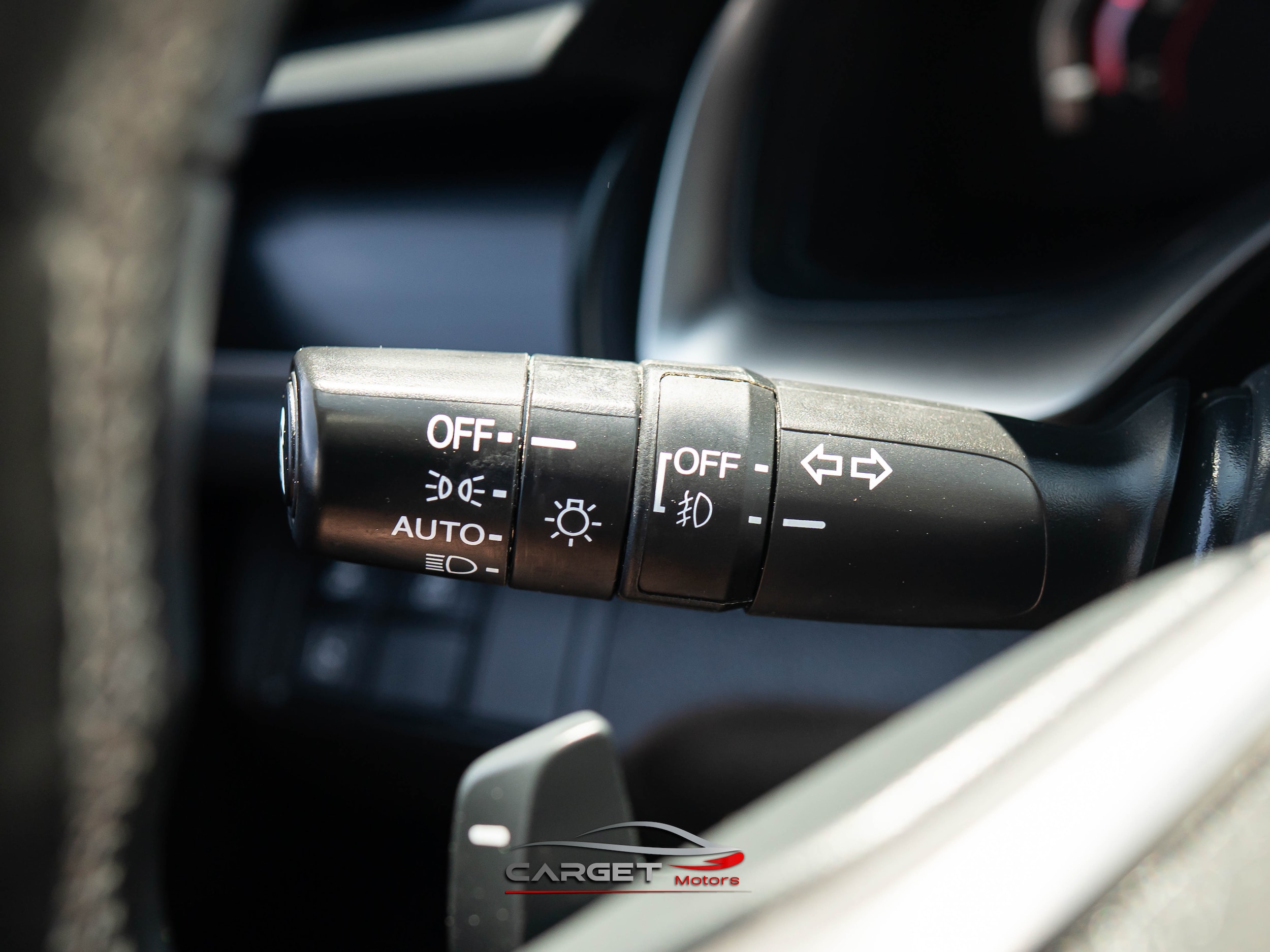Vehicle image 28 of 48