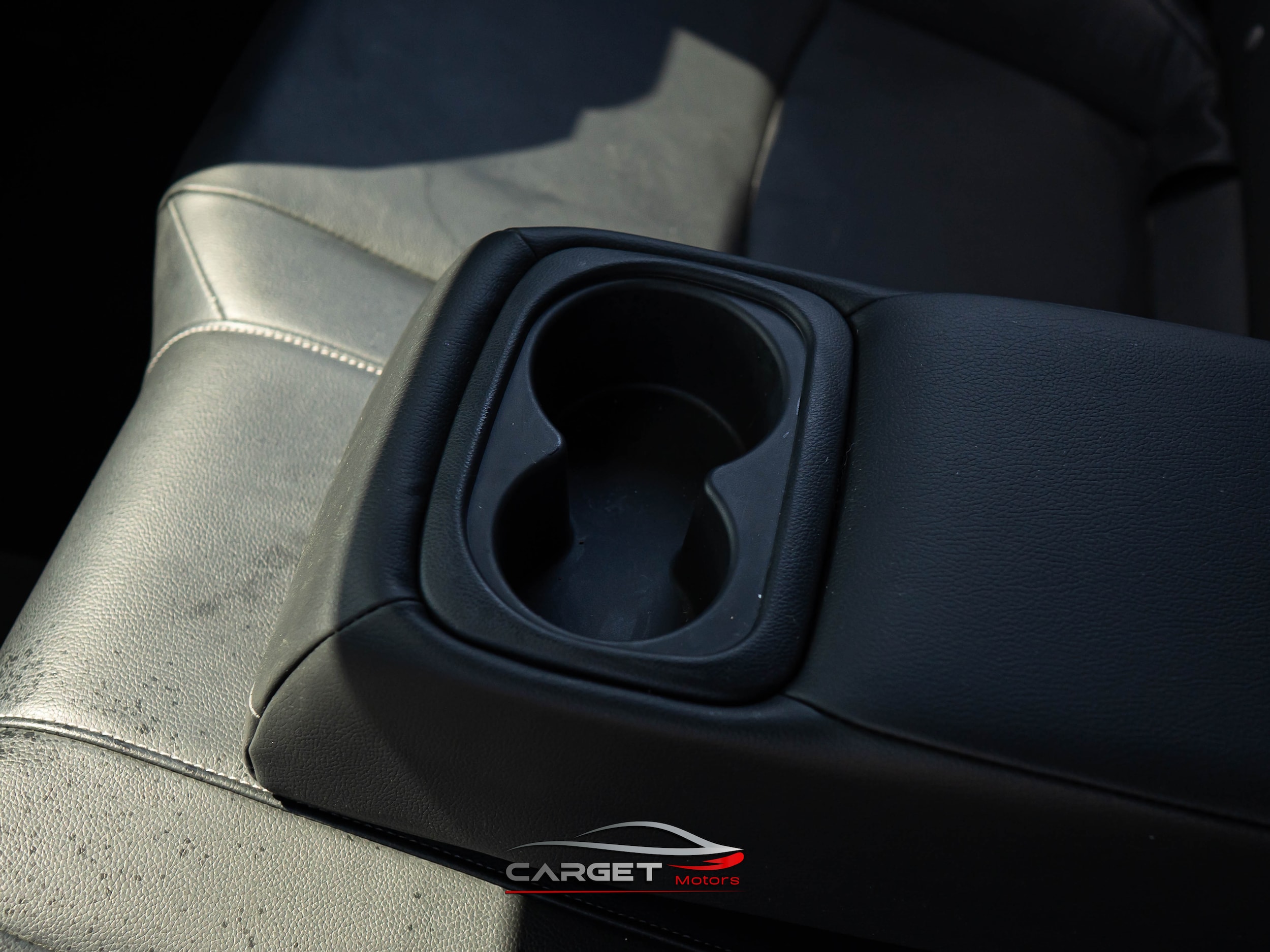 Vehicle image 21 of 48